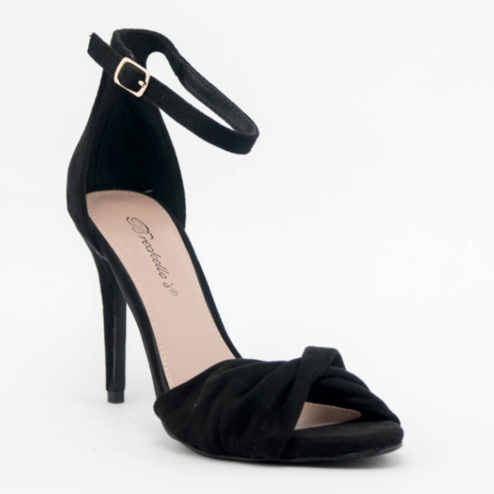 Breckelle's Pika Sandal